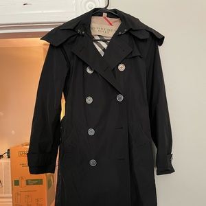 Burberry Kensington Belted Trench Coat